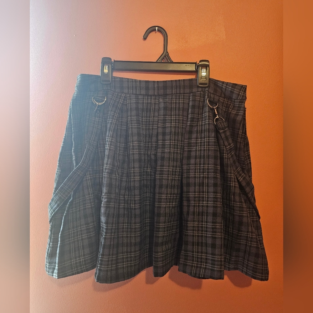 Hot Topic Plaid Black Skirt